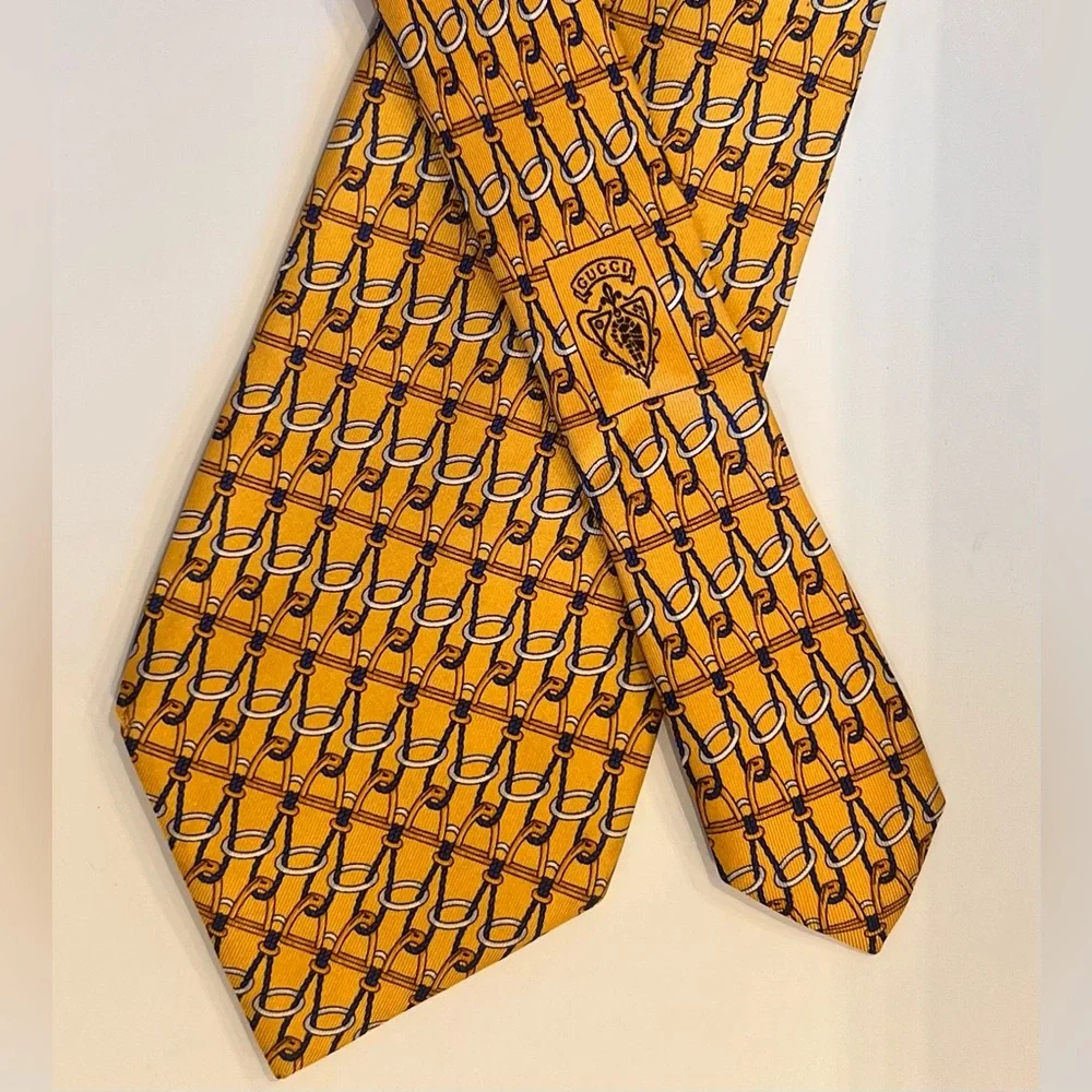 GUCCI Tie vintage 100% silk luxury necktie made in Italy